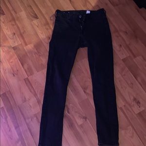 black skinny jeans